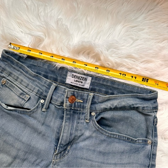 🤍🫧[ Denizen ] Mid Rise Skinny Light Wash Jeans - Picture 5 of 12